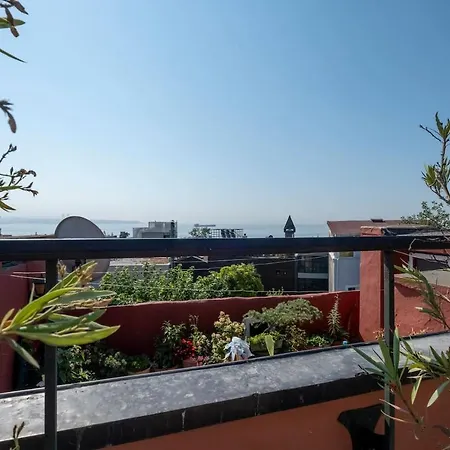 Terrace Triplex In Peninsula 别墅 *