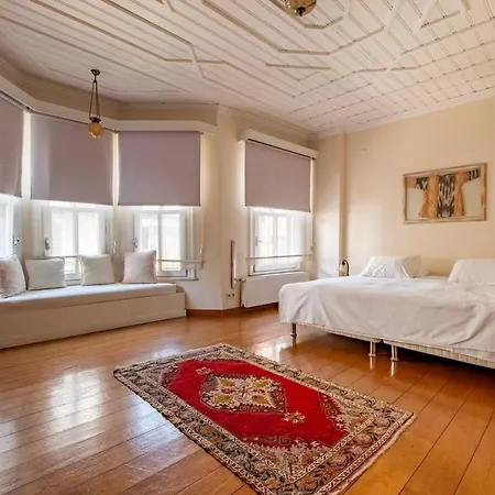Terrace Triplex In Peninsula 别墅 *